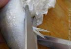 Buharda pişirilmiş turna levreği filetosu Marine edilmiş ve buharda pişirilmiş morina balığı