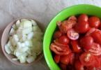 Kış için lezzetli ev yapımı domates ketçapı nasıl yapılır