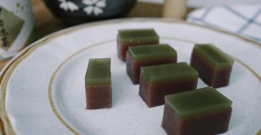 Unlu oryantal tatlılar Evde kendinizi pişirmek: oryantal tatlılar için tarifler