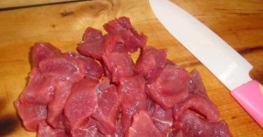 Yavaş bir tencerede fasulye çorbası yapmak için adım adım tarif Yavaş bir tencerede sığır eti ile fasulye çorbası